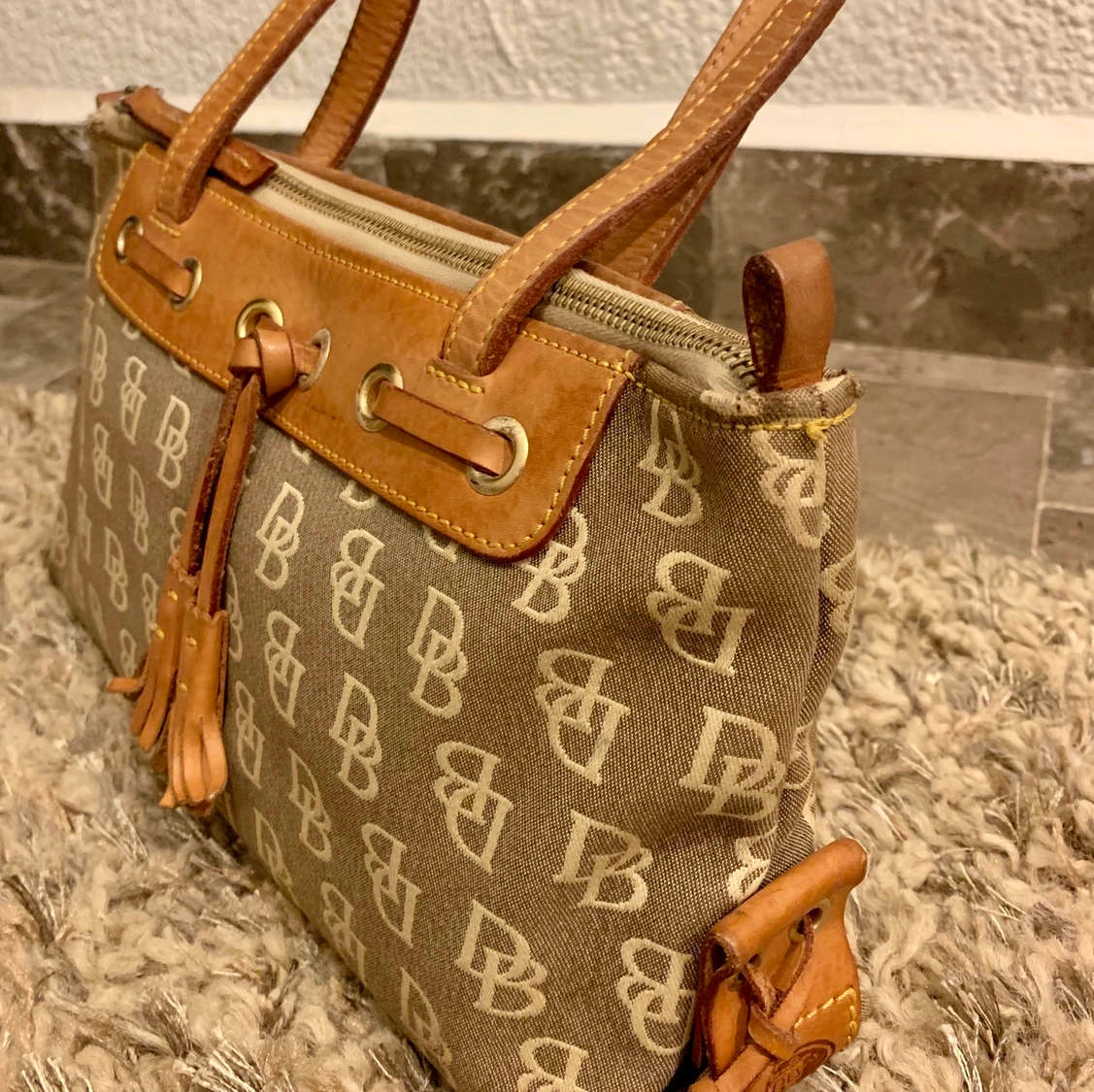 Dooney Bourke Travel Bolsa de mano Beige 75 OFF Port lo