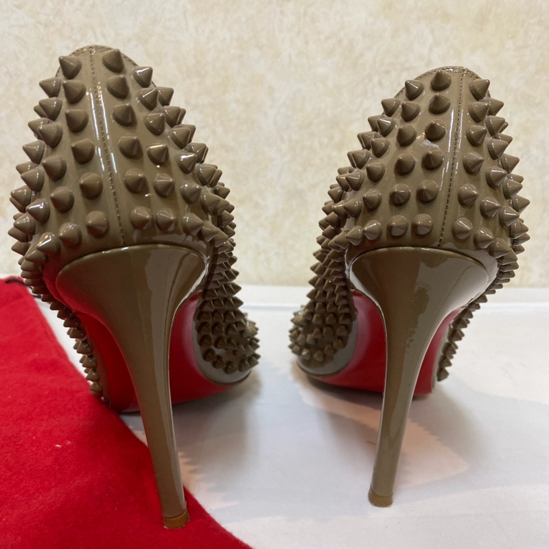 Christian Louboutin Tacones Gris 67% OFF - Portèlo: Compra y Vende