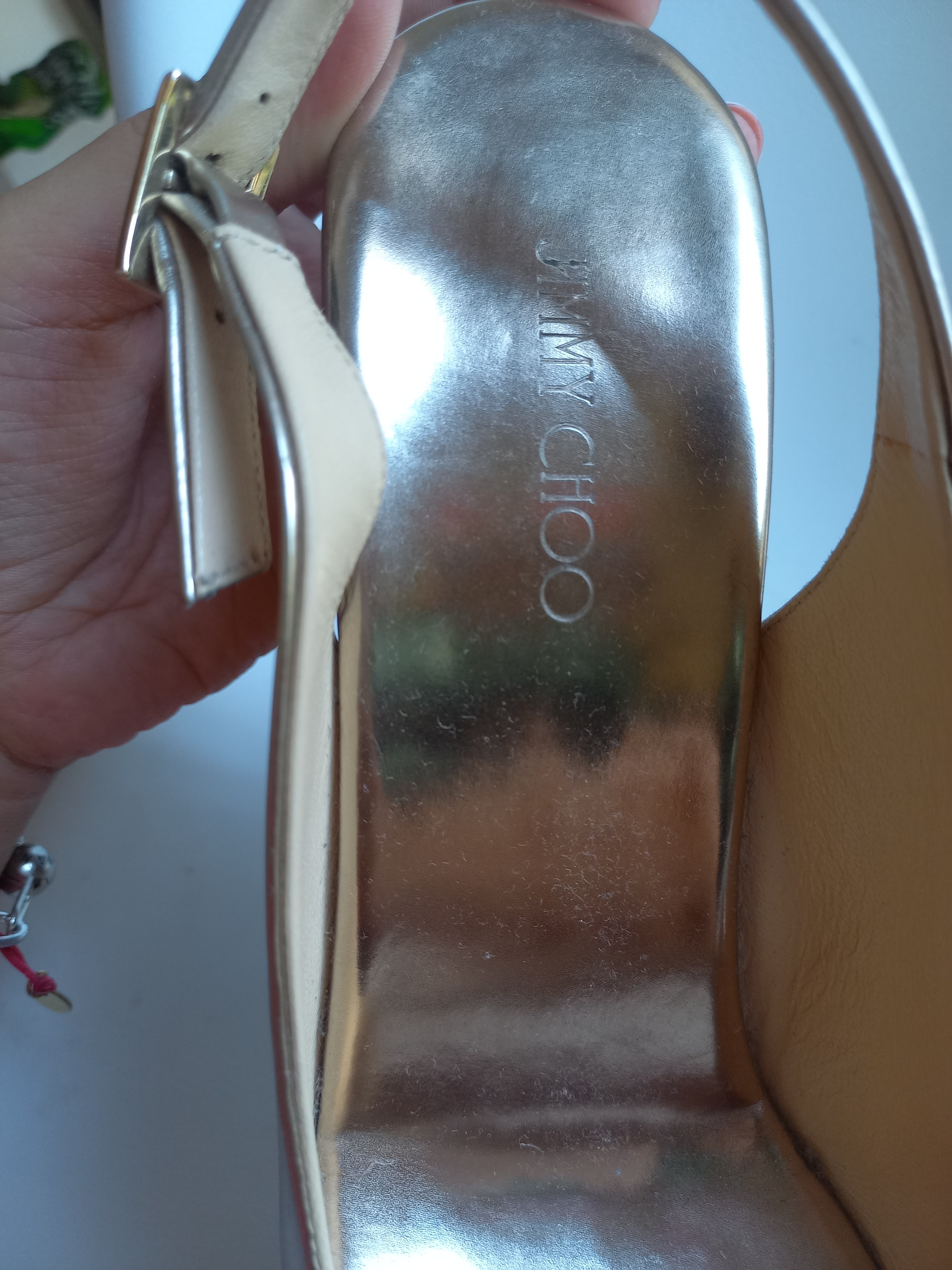 Jimmy Choo Sandals Dorado 82% OFF - Portèlo: Compra y Vende Moda 