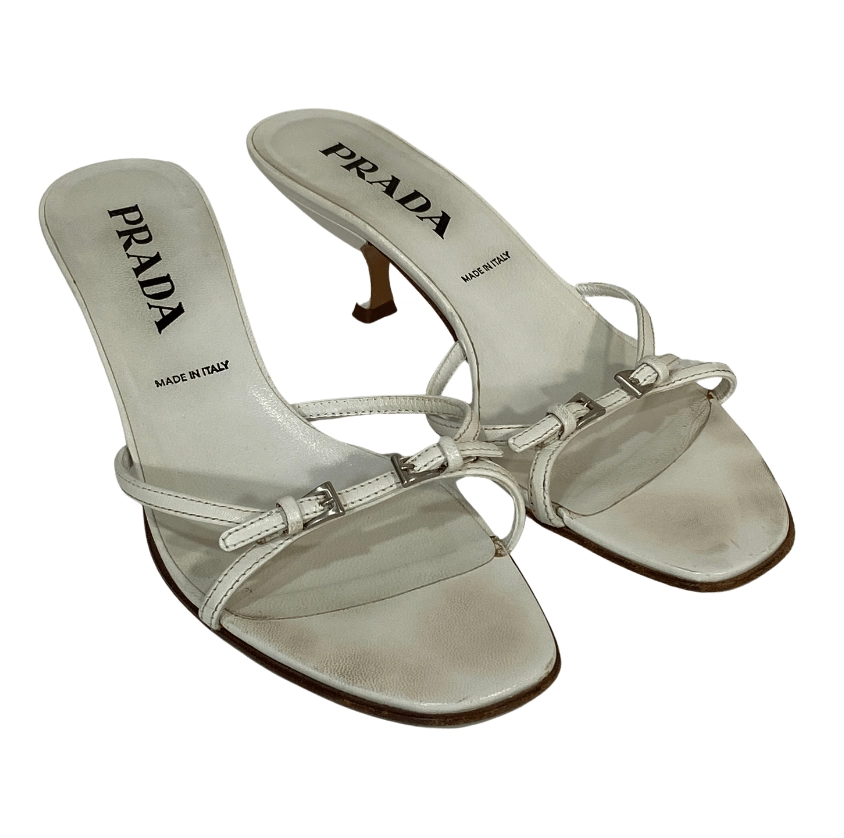 Prada Tacones Blanco 93% OFF - Portèlo: Compra y Vende Moda de Lujo.