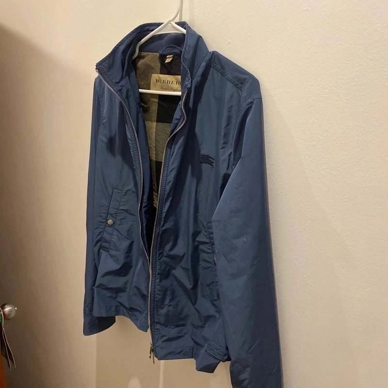 Burberry Chamarras Azul Fuerte 89% OFF Portèlo: Compra y Vende