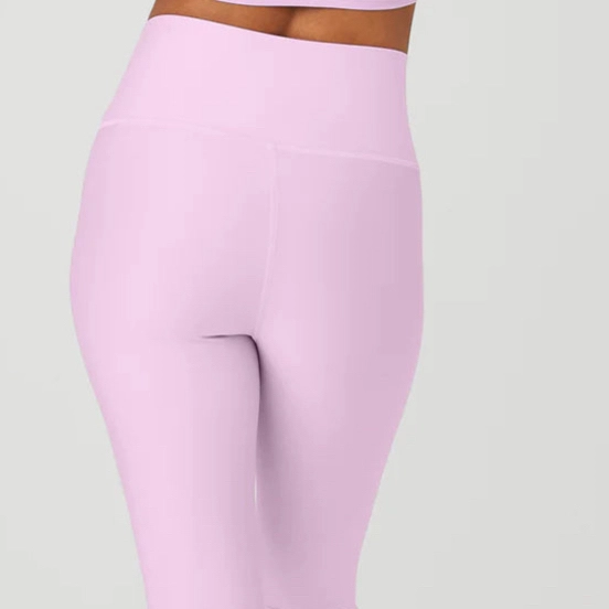 Alo Yoga Pantalones Rosa 29% OFF - Portèlo: Compra y Vende Moda de Lujo.