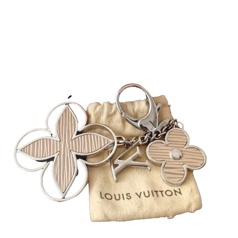 Louis Vuitton Auténtico Metal Plástico Flor V GM Llavero Dije Auténtico LV