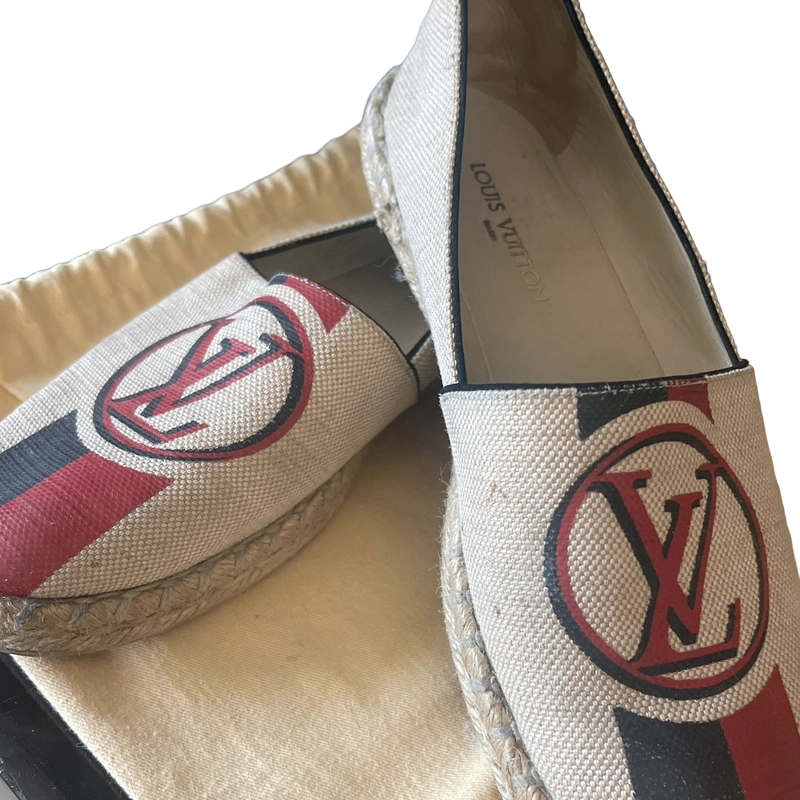 Louis Vuitton Flats Rojo 67% OFF Portèlo: Compra y Vende Moda de